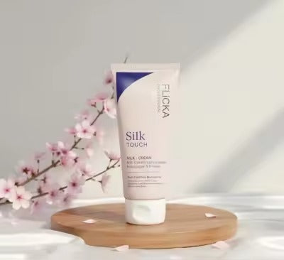 FLiCKA Silk Touch 3‑in‑1 Moisturizer & Primer | Hydrating, Lightweight, Long‑Lasting | Pore Minimizer |